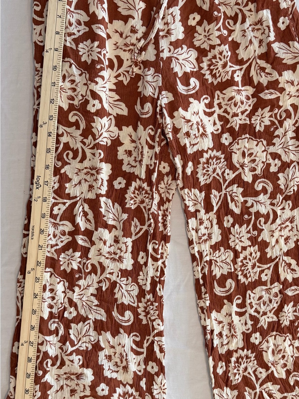 Paper Crane Rust Coolored Wide-Leg Pants with Cream Floral Print